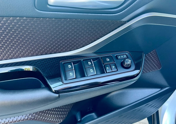 Toyota C-HR cena 79900 przebieg: 40394, rok produkcji 2018 z Toruń małe 352
